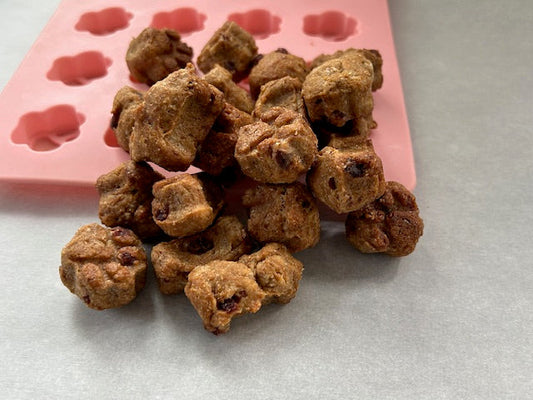 Lucy Loo Treats — Banana & Oat Dog Treats (7.5 oz.)
